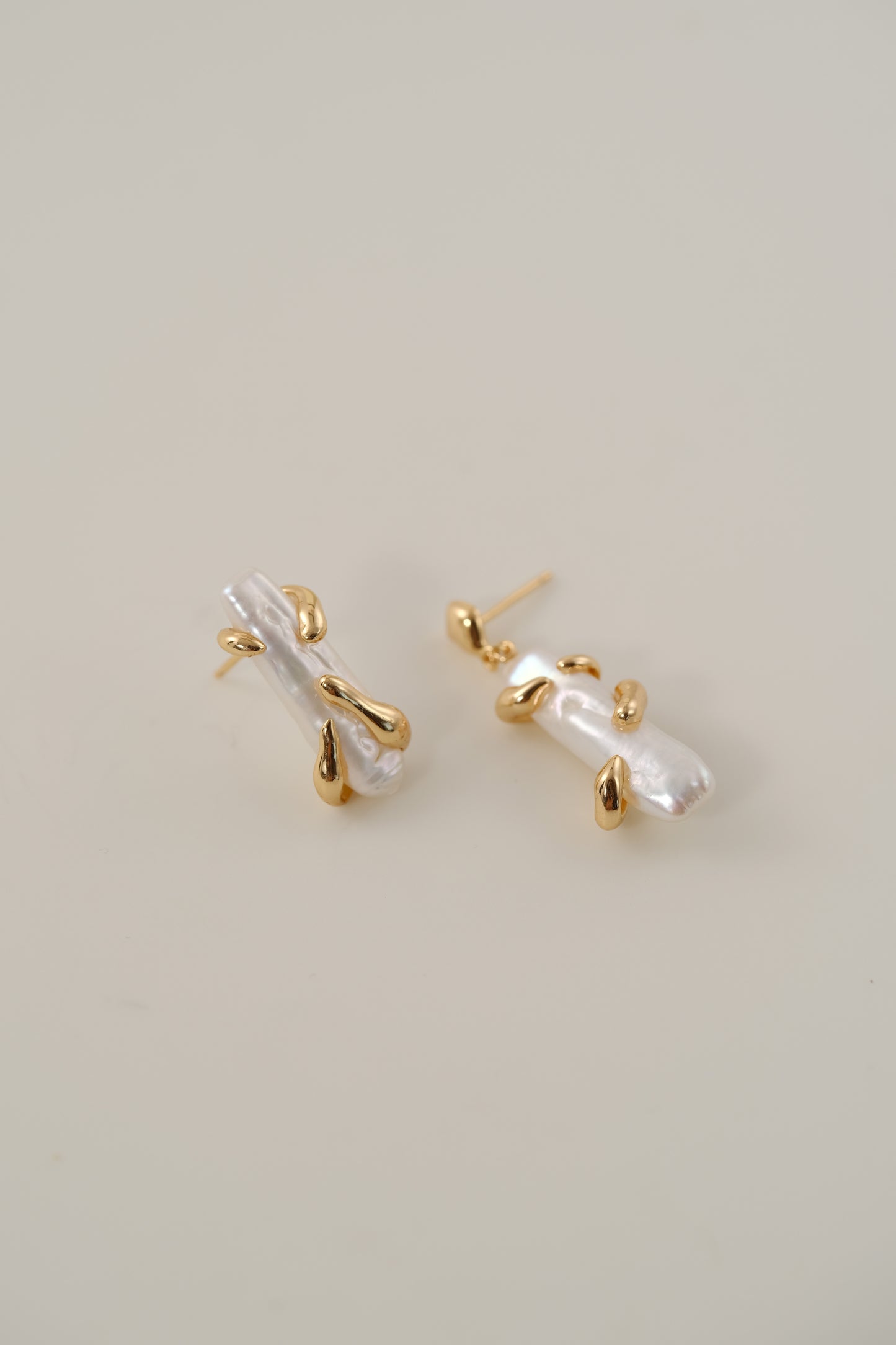 Gold Youth - 18ct gold-plated silver, natural pearls earrings