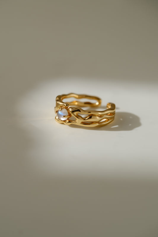 Invisible Heart - 925 Silver / 18k Gold with Natural Moonston ring